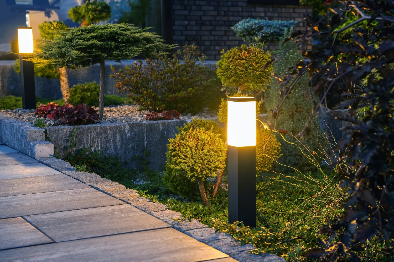 Garden Lighting Professional garden lighting installation in Surrey outdoor space